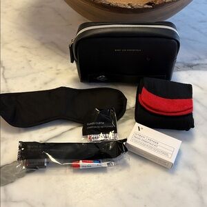 WANT LES ESSENTIELS x Air Canada Travel Kit